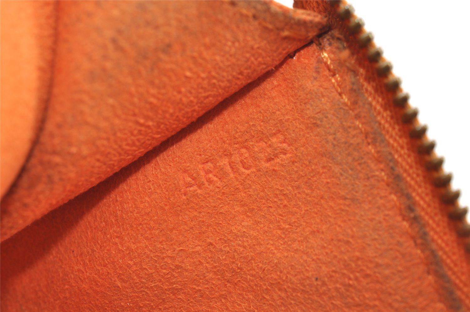 Authentic Louis Vuitton Epi Pochette Accessoires Pouch Orange M5294H LV 4542J