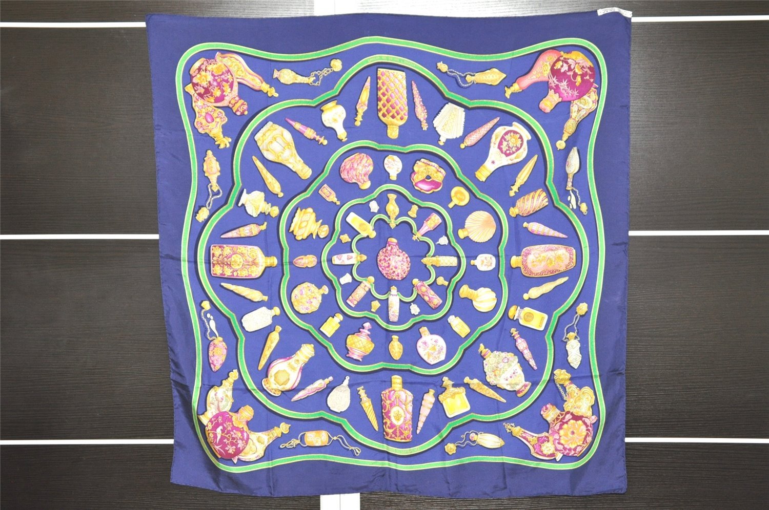 Authentic HERMES Carre 90 Scarf 