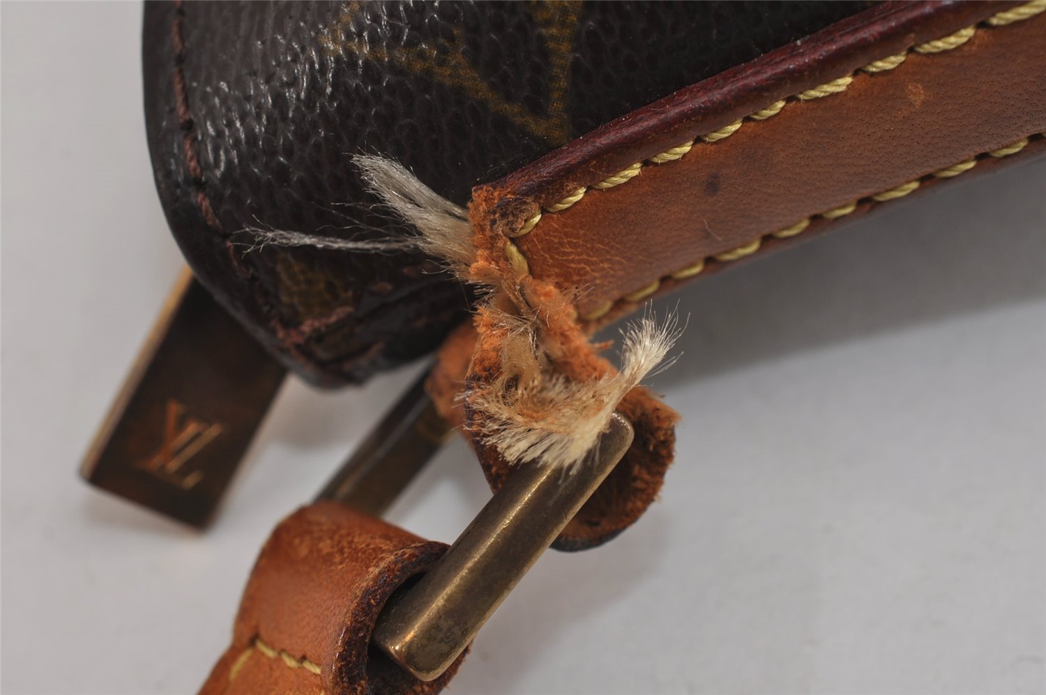 Authentic Louis Vuitton Monogram Trotteur Shoulder Cross Bag M51240 Junk 4546J