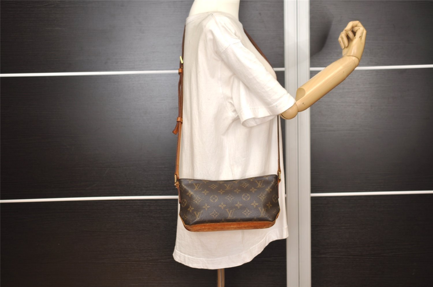 Authentic Louis Vuitton Monogram Trotteur Shoulder Cross Bag M51240 Junk 4546J