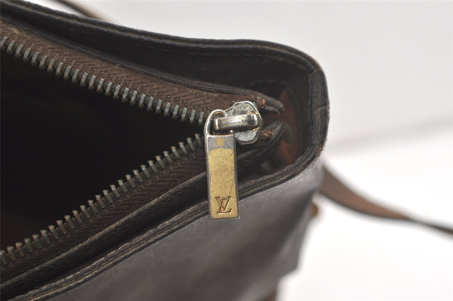 Authentic Louis Vuitton Monogram Cabas Mezzo Shoulder Tote Bag M51151 Junk 4547K