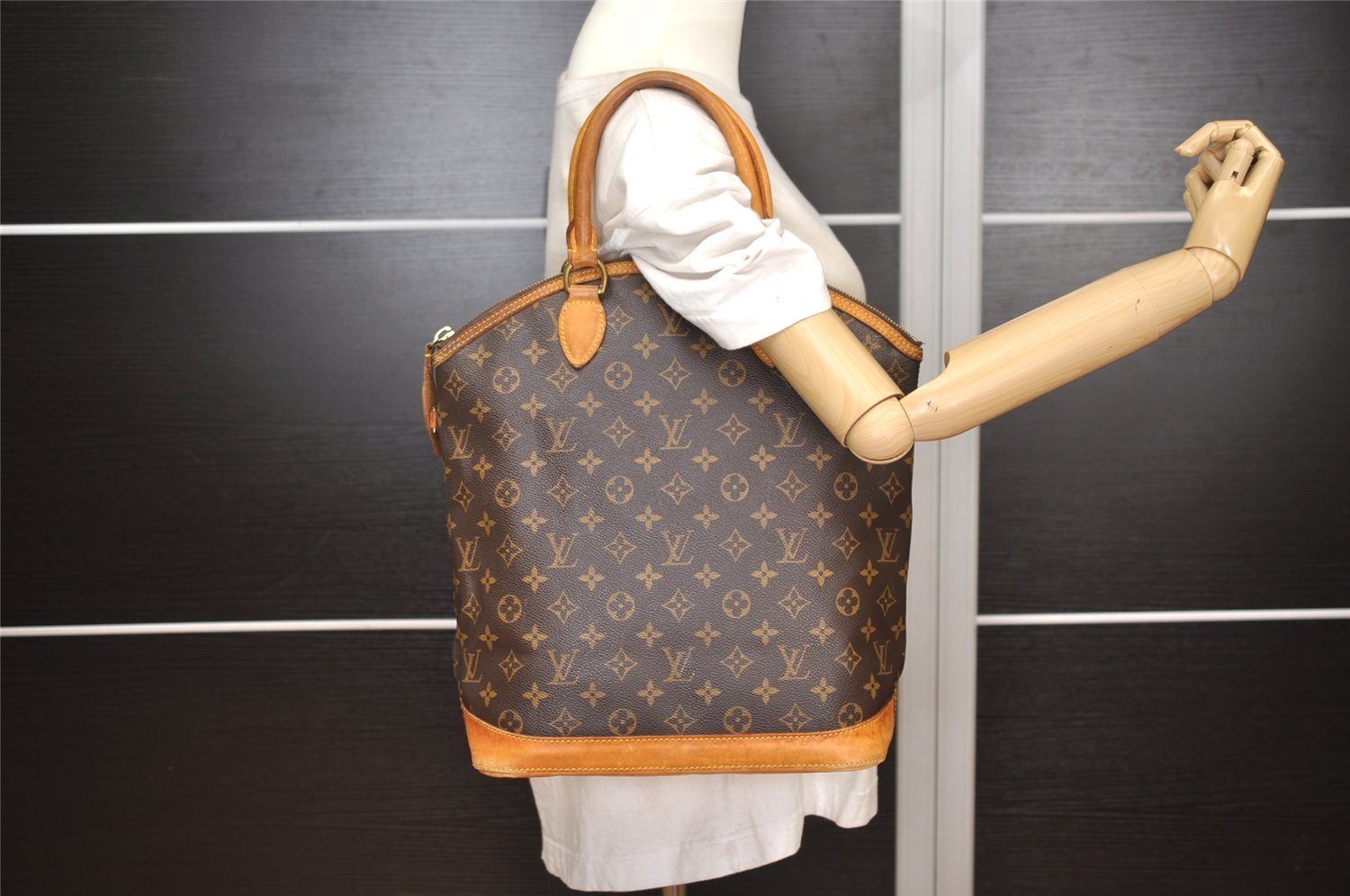 Authentic Louis Vuitton Monogram Lockit Vertical Hand Bag M40103 LV 4550J