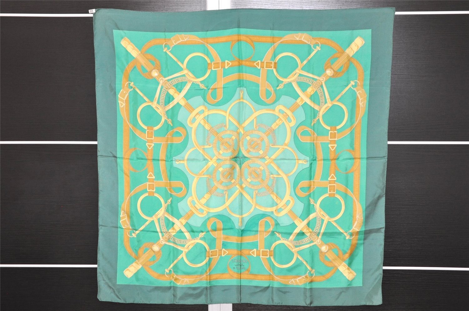 Authentic HERMES Carre 90 Scarf 