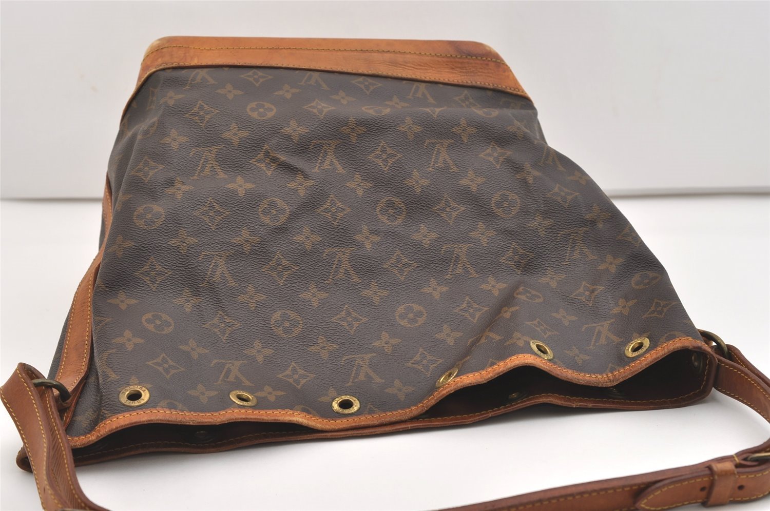Authentic Louis Vuitton Monogram Noe Shoulder Drawstring Bag M42224 LV 4556J
