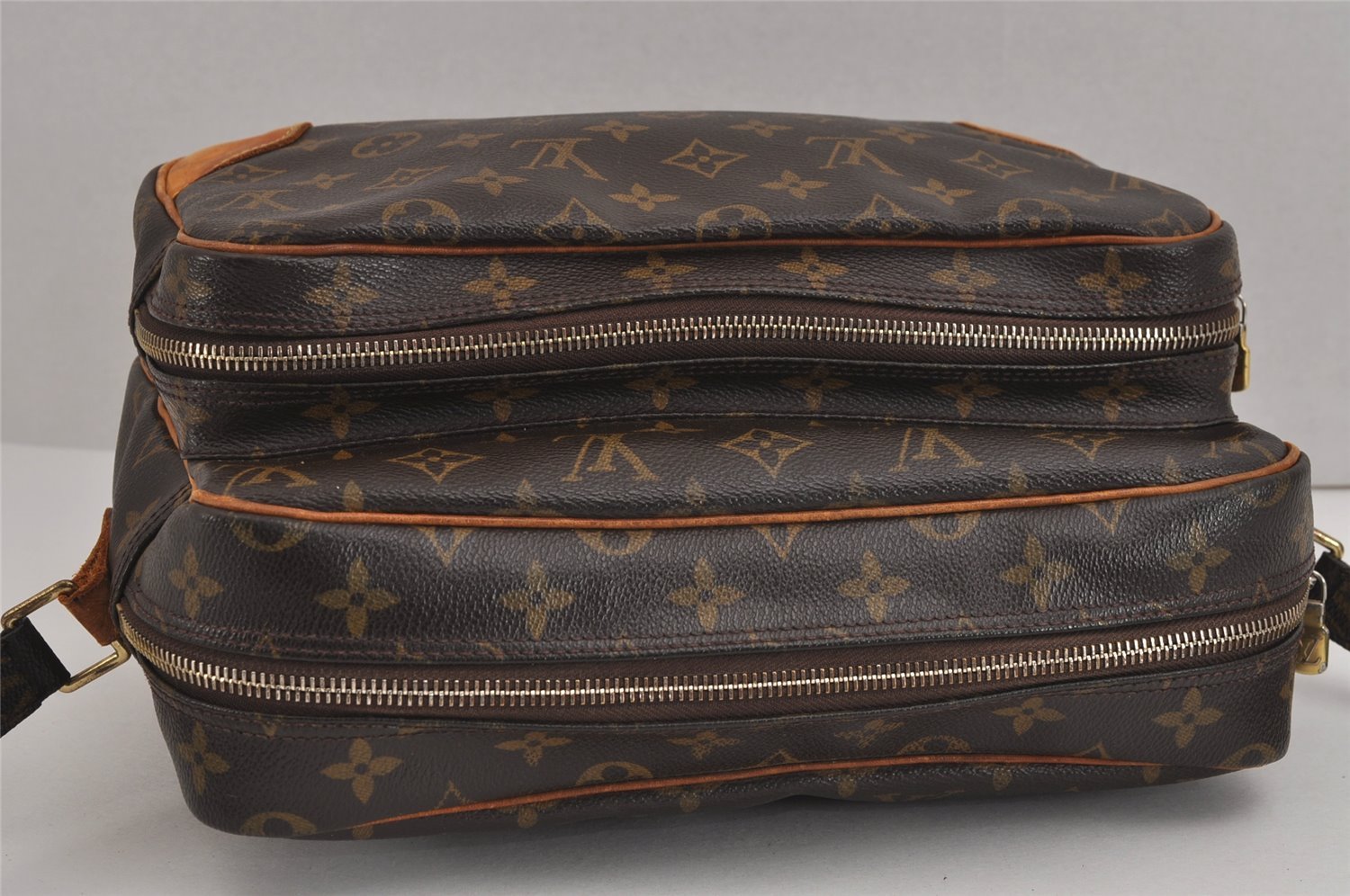 Authentic Louis Vuitton Monogram Nile Shoulder Cross Body Bag M45244 LV 4560J