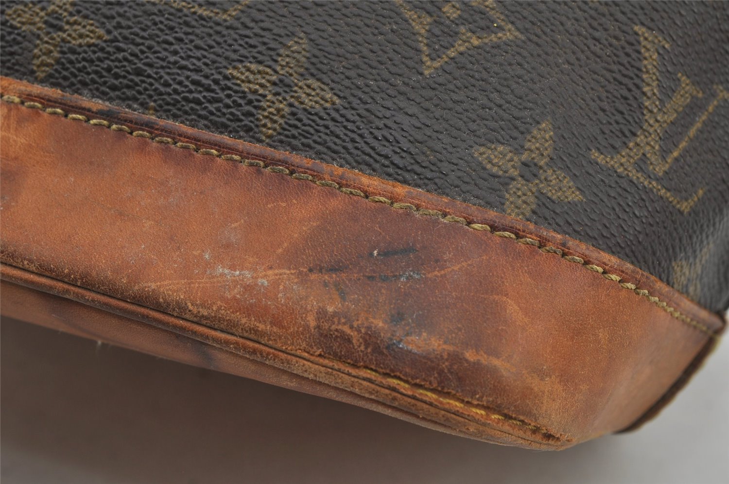 Authentic Louis Vuitton Monogram Alma Hand Bag Purse M51130 LV Junk 4561J