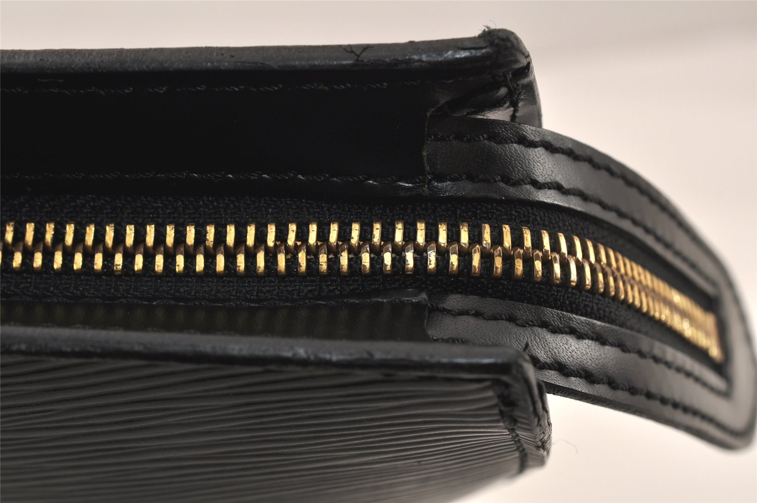 Authentic Louis Vuitton Epi Saint Jacques Hand Bag Black M52272 LV 4562K