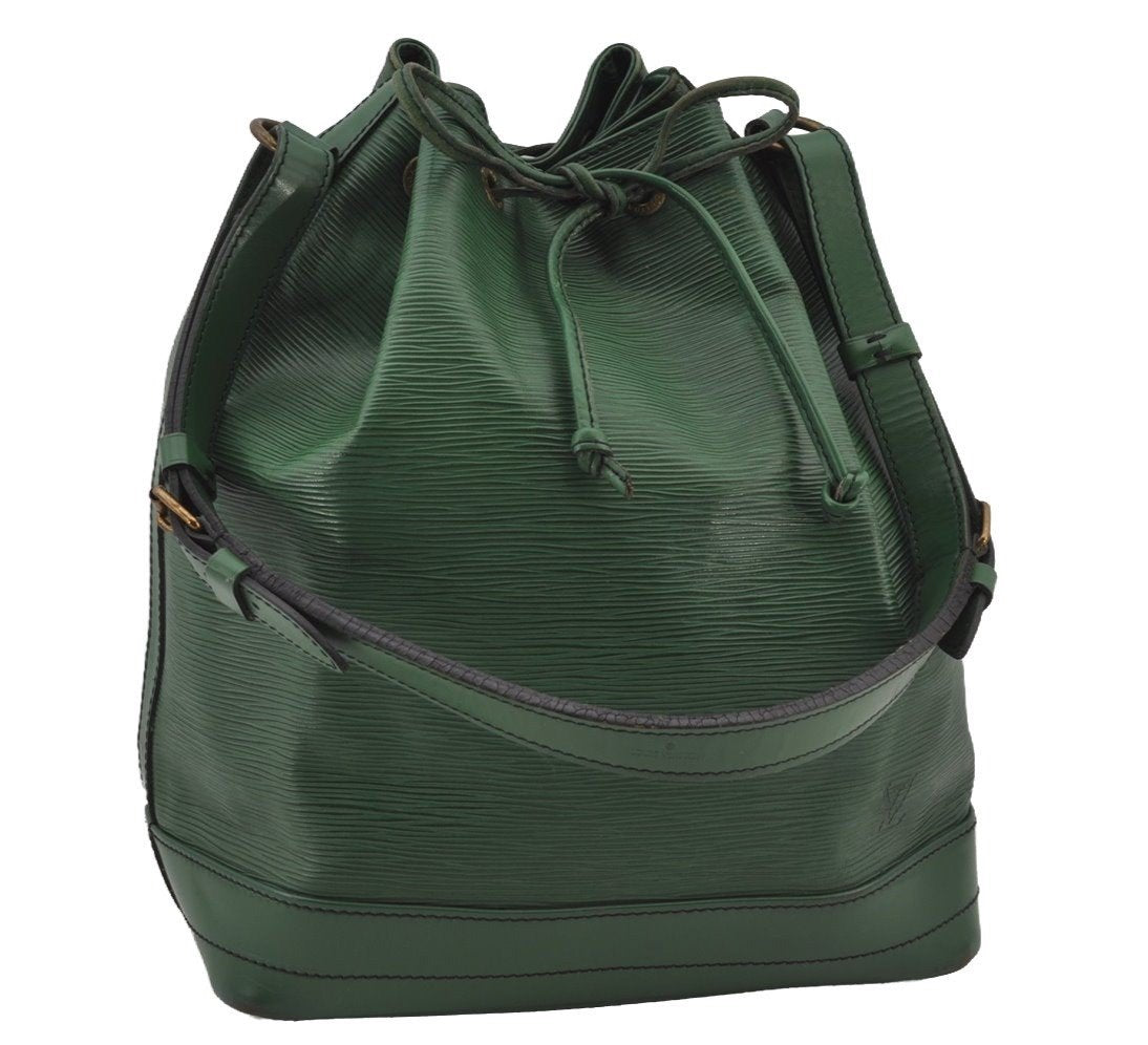Authentic Louis Vuitton Epi Noe Shoulder Drawstring Bag Green M44004 LV 4567J