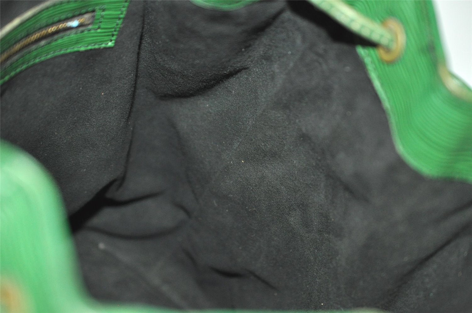 Authentic Louis Vuitton Epi Noe Shoulder Drawstring Bag Green M44004 LV 4567J