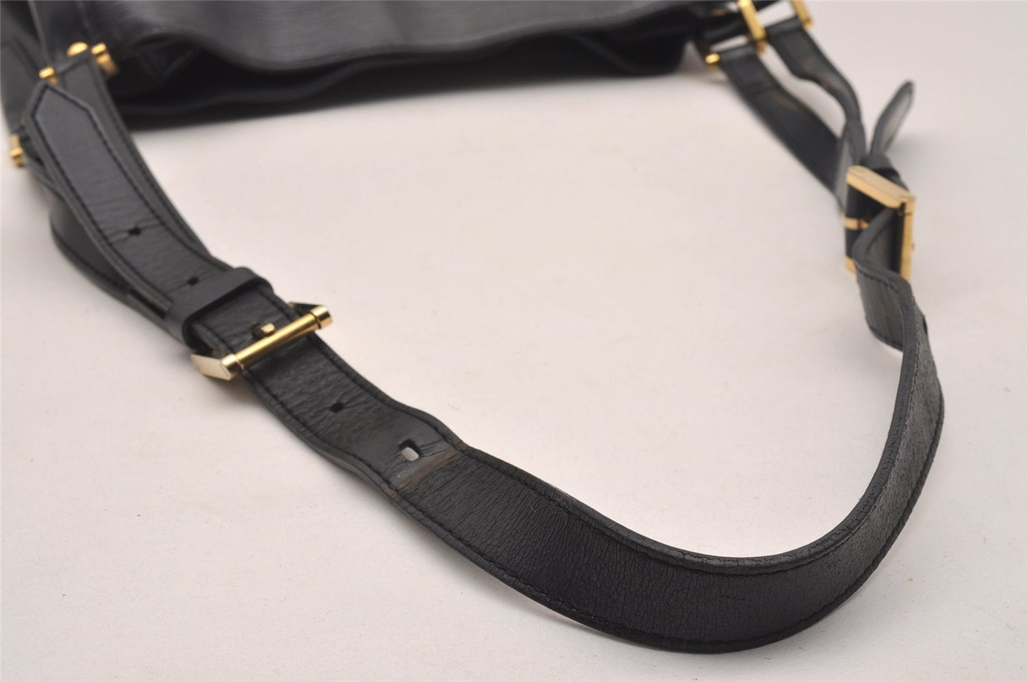 Authentic Louis Vuitton Epi Mandara MM Shoulder Cross Bag Black M58892 LV 4573J