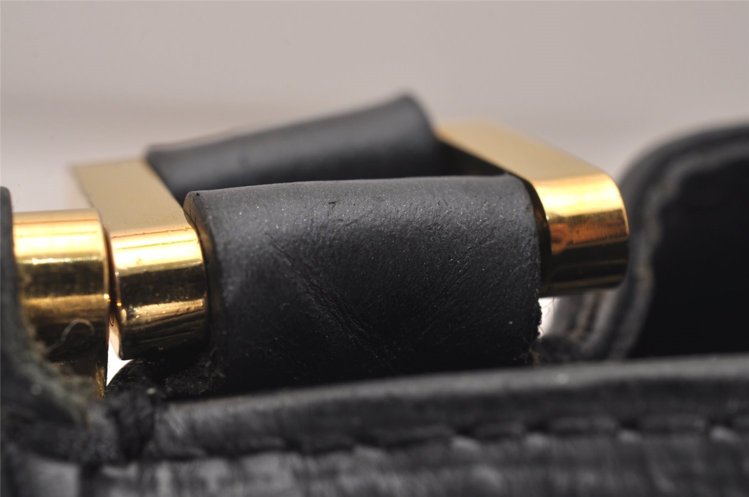 Authentic Louis Vuitton Epi Mandara MM Shoulder Cross Bag Black M58892 LV 4573J