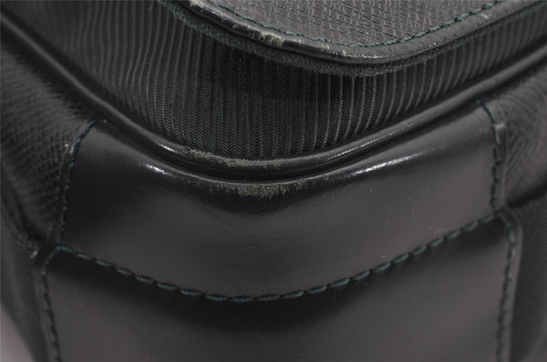 Auth Louis Vuitton Taiga Victor Shoulder Cross Body Bag Green M30142 LV 4577J