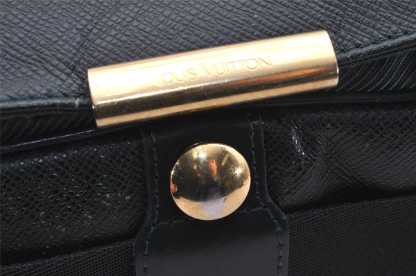 Auth Louis Vuitton Taiga Victor Shoulder Cross Body Bag Green M30142 LV 4577J