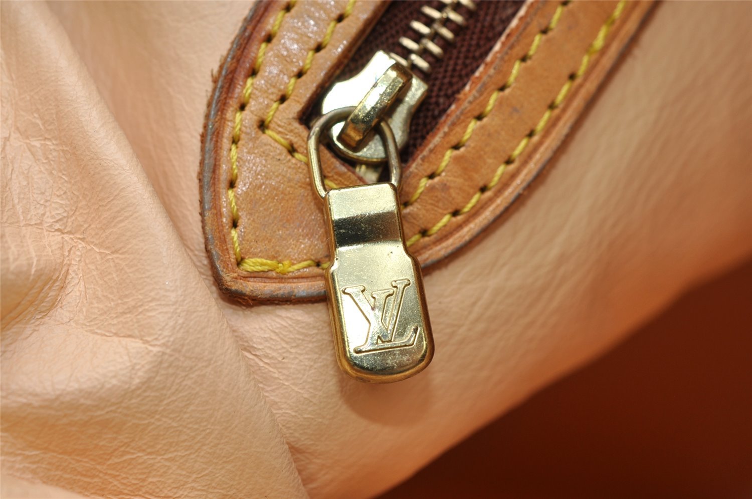 Authentic Louis Vuitton Monogram Bucket GM Shoulder Tote Bag M42236 LV 4578K