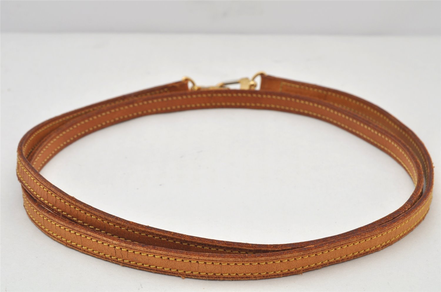 Authentic Louis Vuitton Leather Shoulder Strap Beige 49.8