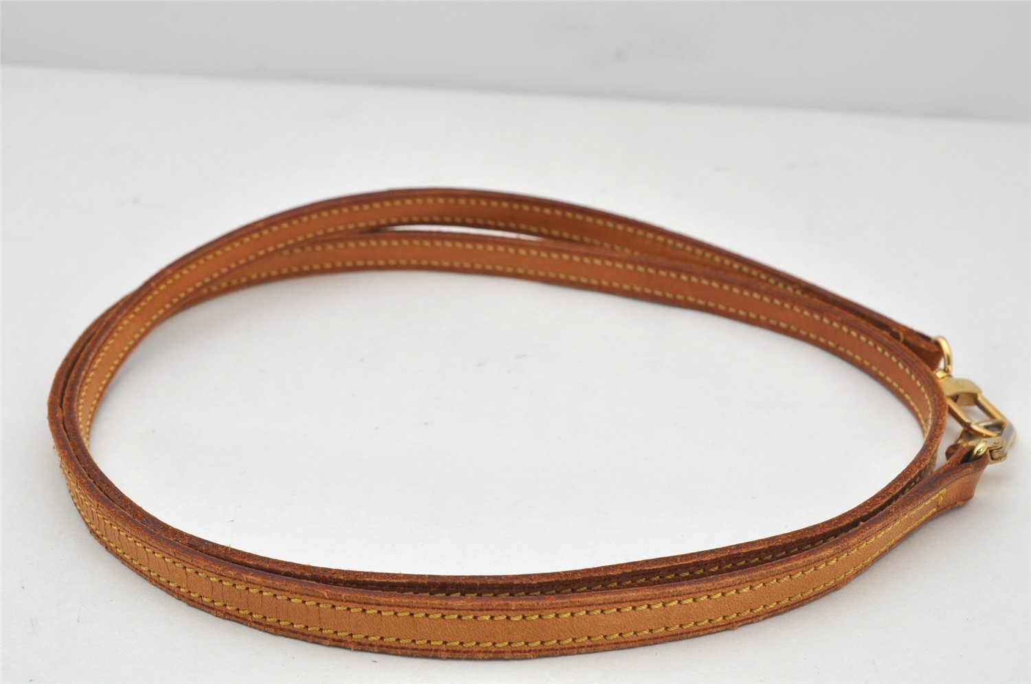 Authentic Louis Vuitton Leather Shoulder Strap Beige 49.8