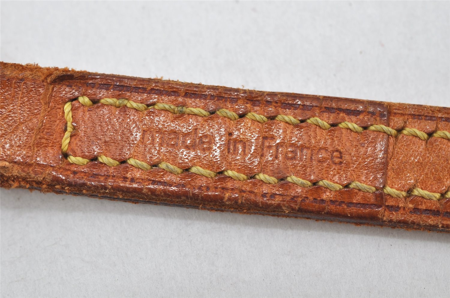 Authentic Louis Vuitton Leather Shoulder Strap Beige 49.8