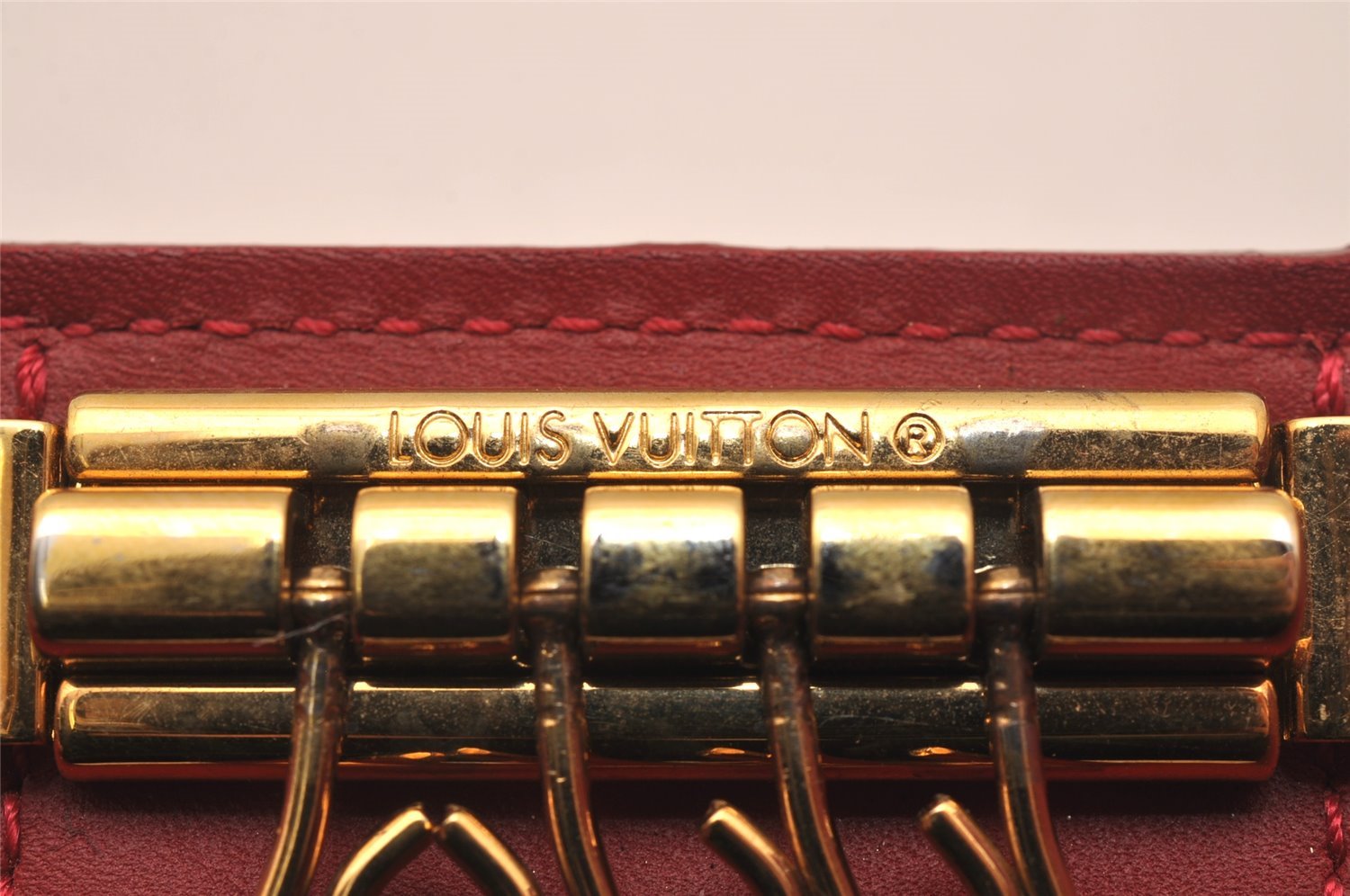 Authentic Louis Vuitton Vernis Multicles 4 Four Hooks Key Case M91976 Red 4589J