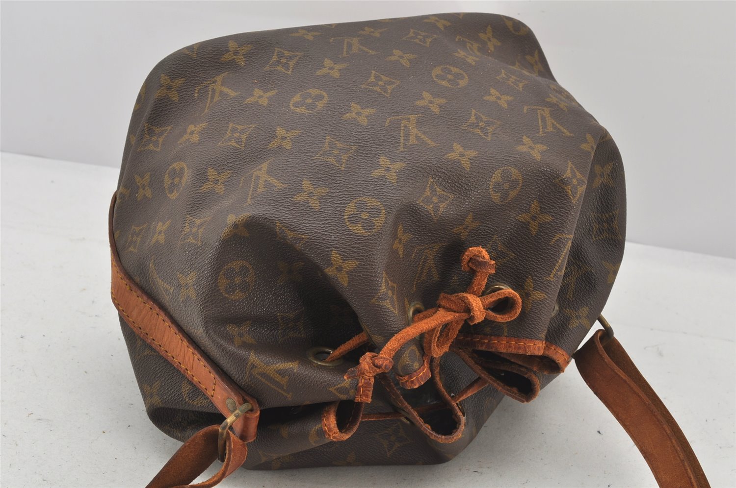 Authentic Louis Vuitton Monogram Petit Noe Drawstring Bag Old Model LV 4598K