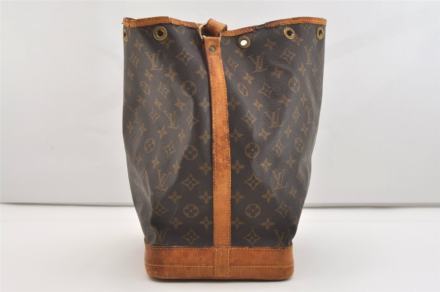 Authentic Louis Vuitton Monogram Noe Shoulder Drawstring Bag M42224 LV 4601J