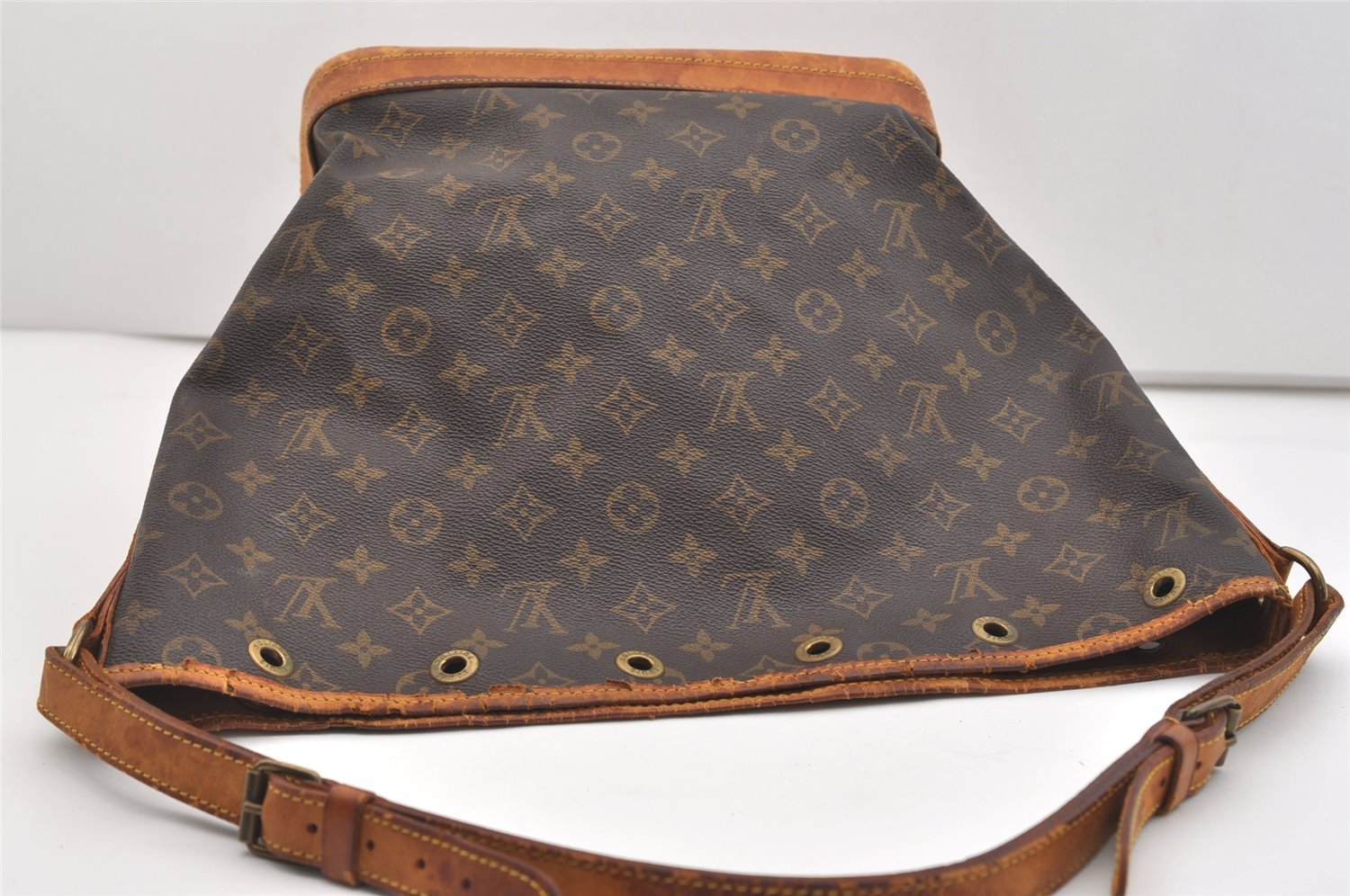 Authentic Louis Vuitton Monogram Noe Shoulder Drawstring Bag M42224 LV 4601J