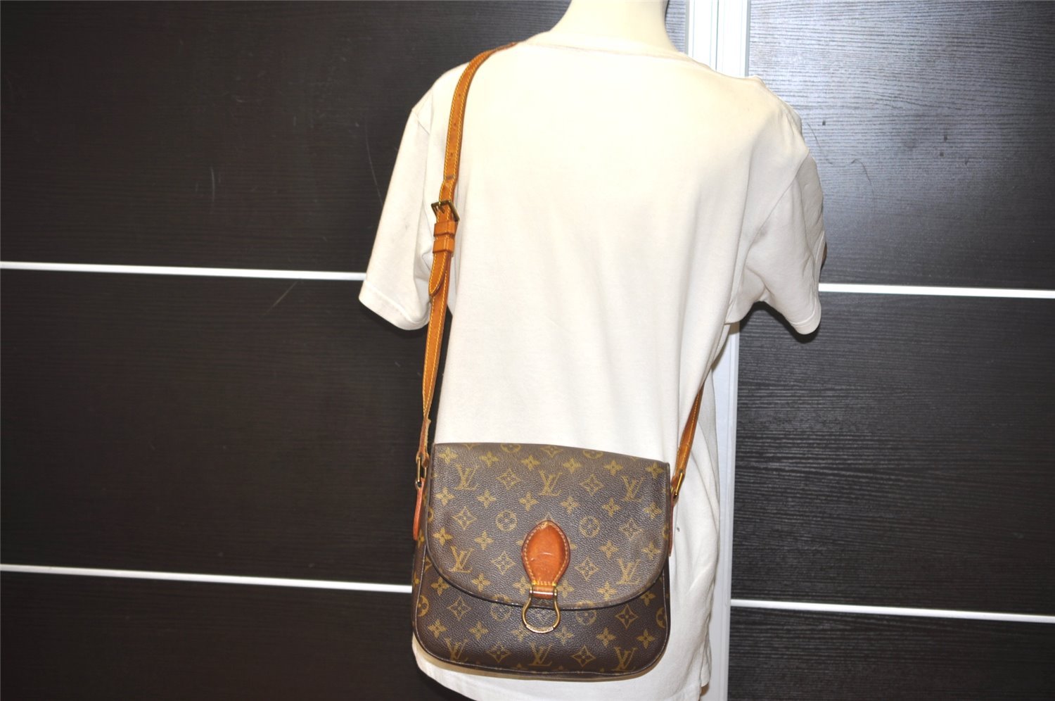 Authentic Louis Vuitton Monogram Saint Cloud GM M51242 Shoulder Cross Bag 4612I