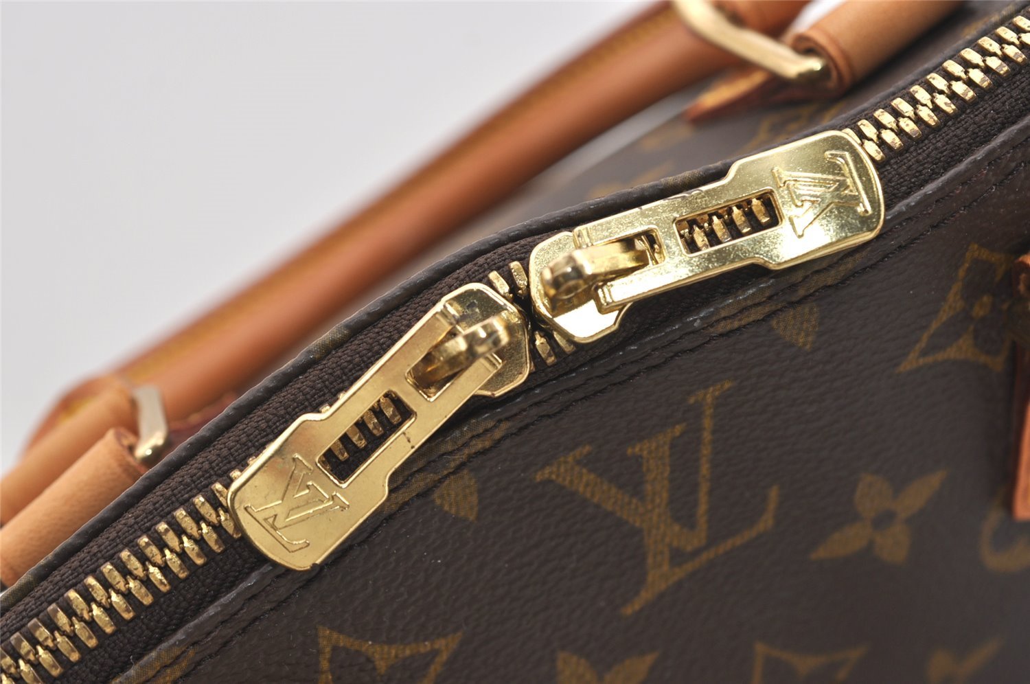 Authentic Louis Vuitton Monogram Alma Hand Bag Purse M51130 LV 4616J