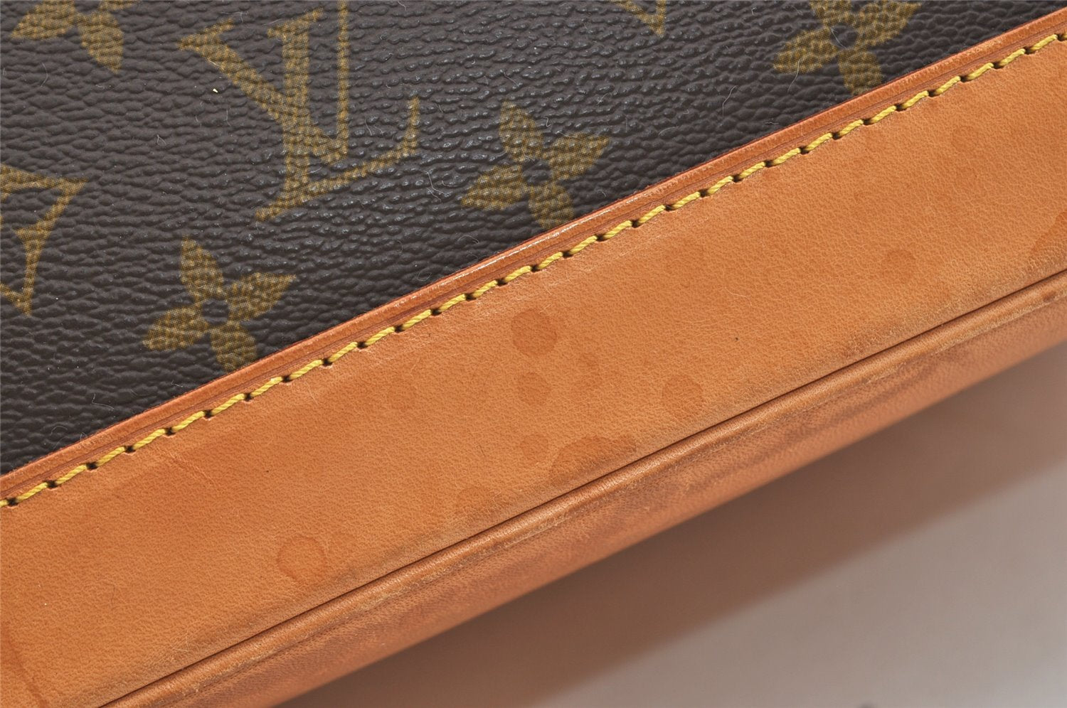 Authentic Louis Vuitton Monogram Alma Hand Bag Purse M51130 LV 4616J