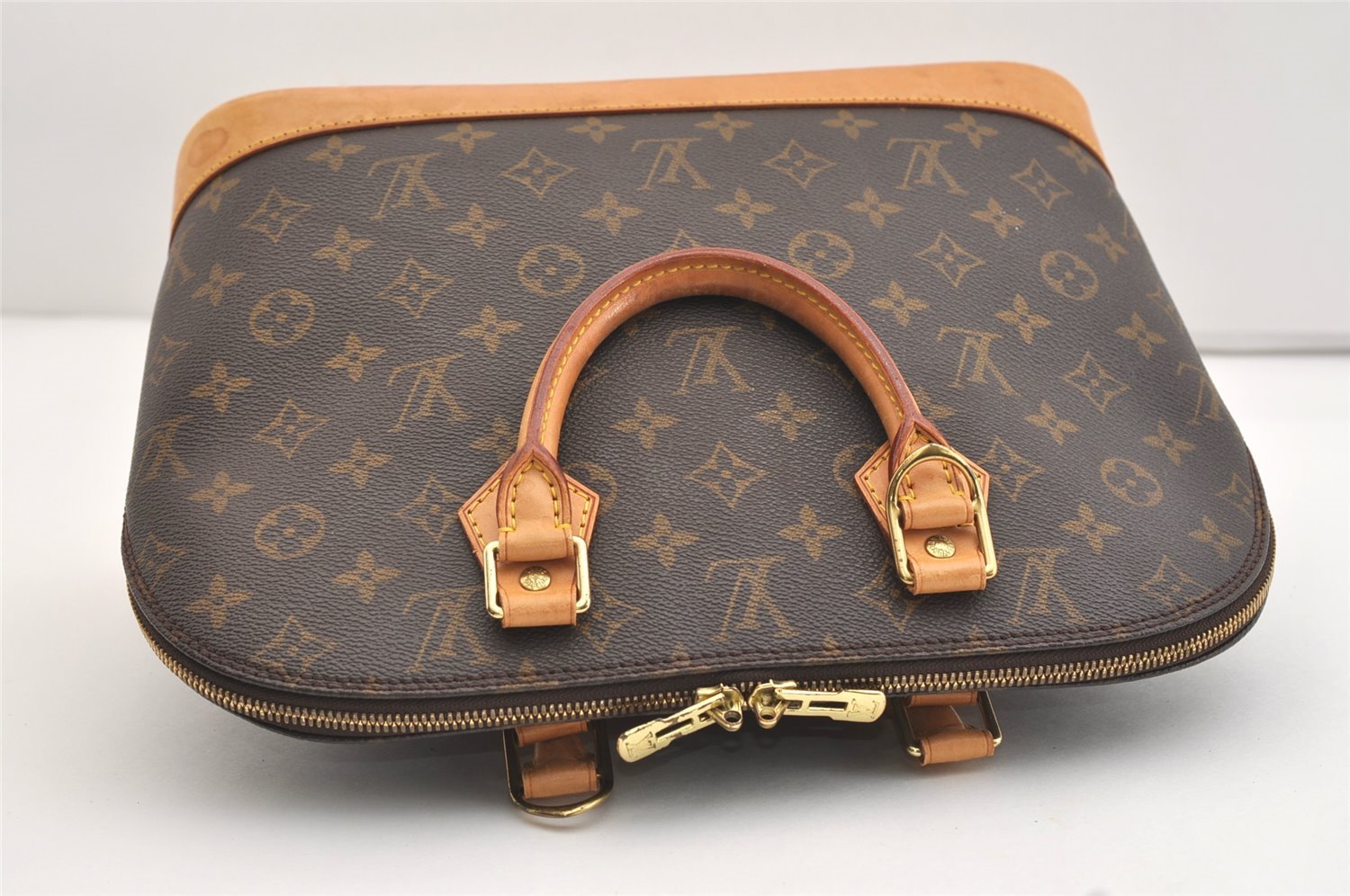 Authentic Louis Vuitton Monogram Alma Hand Bag Purse M51130 LV 4627J