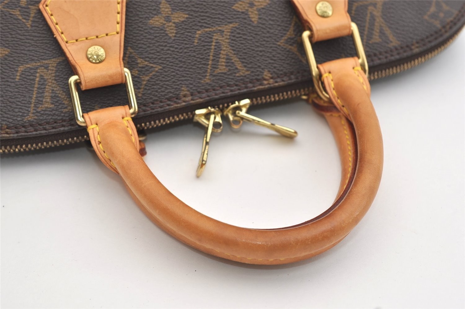 Authentic Louis Vuitton Monogram Alma Hand Bag Purse M51130 LV 4627J