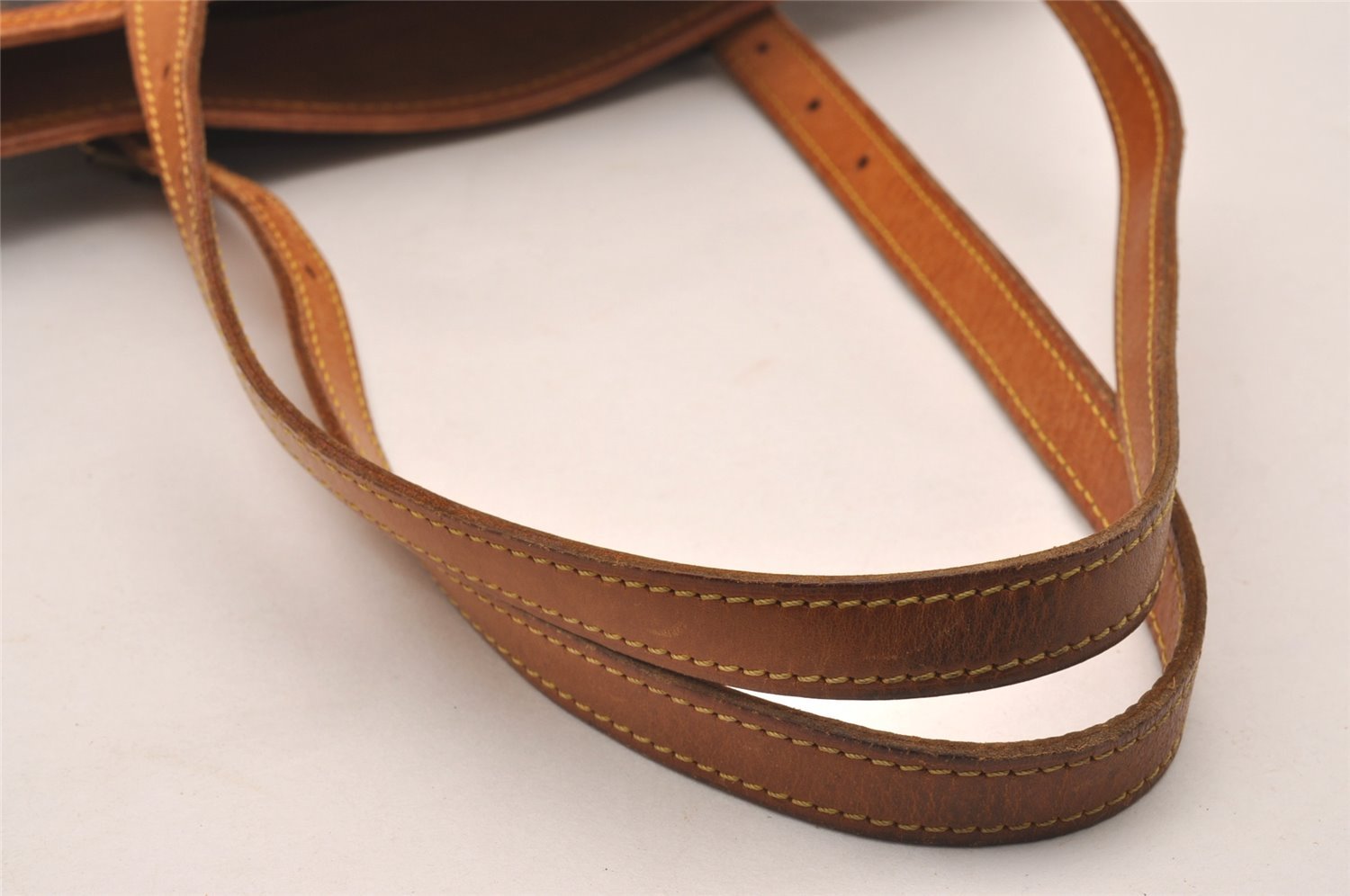 Authentic Louis Vuitton Monogram Bucket GM Shoulder Tote Bag Old Model LV 4629J