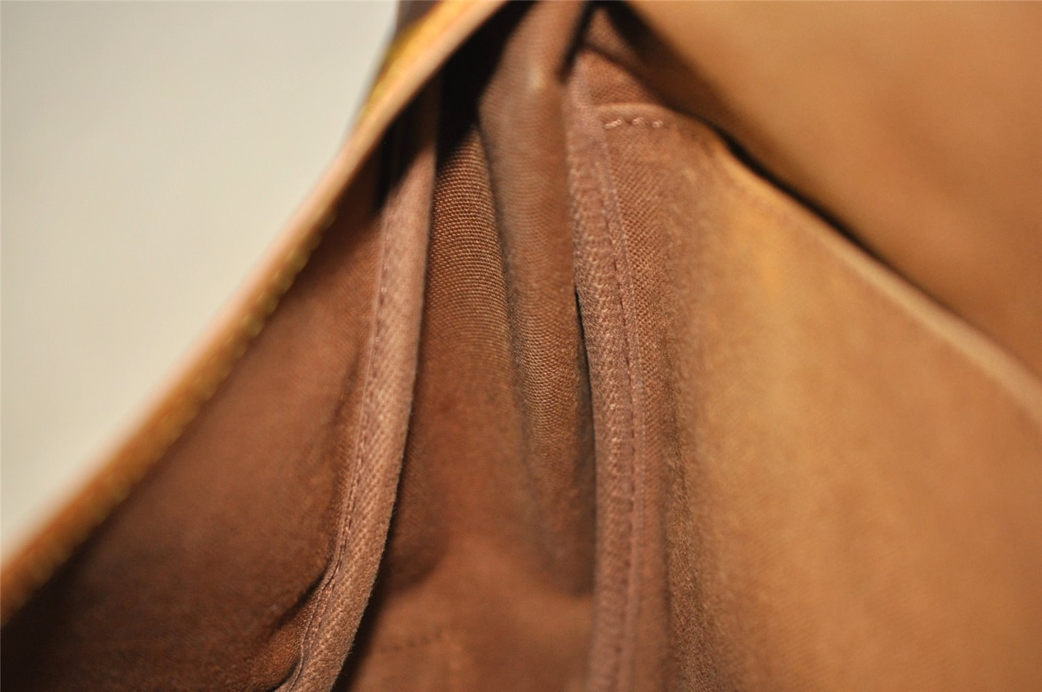 Authentic Louis Vuitton Monogram Saumur 35 Shoulder Cross Bag M42254 LV 4631I