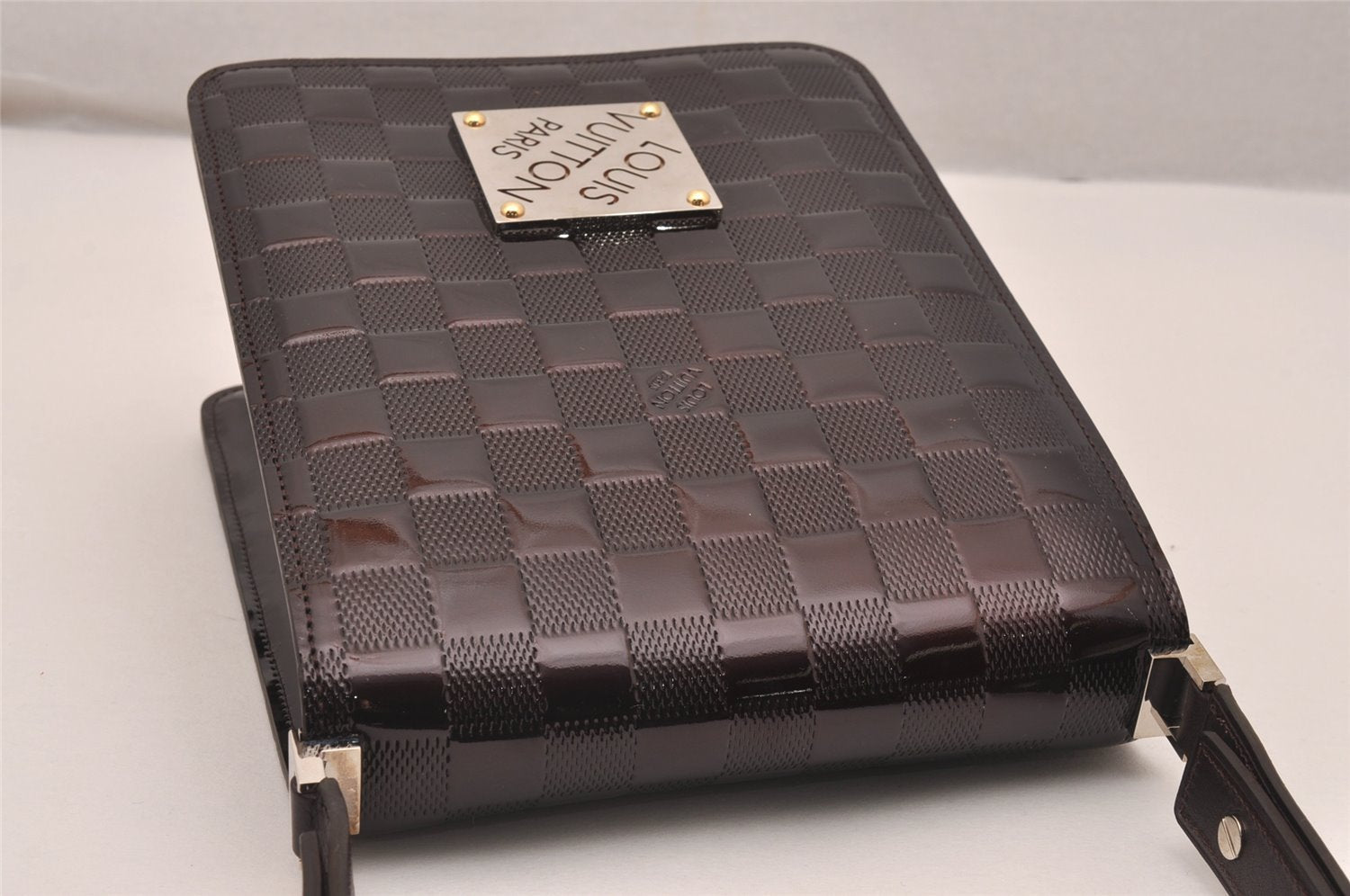 Auth Louis Vuitton Damier Vernis Club Shoulder Bag Bordeaux Red M92129 LV 4631J