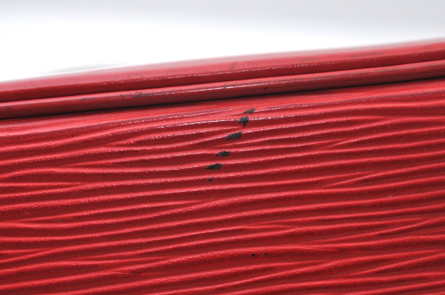 Authentic Louis Vuitton Epi Alma PM Hand Bag Red M52147 LV 4633I