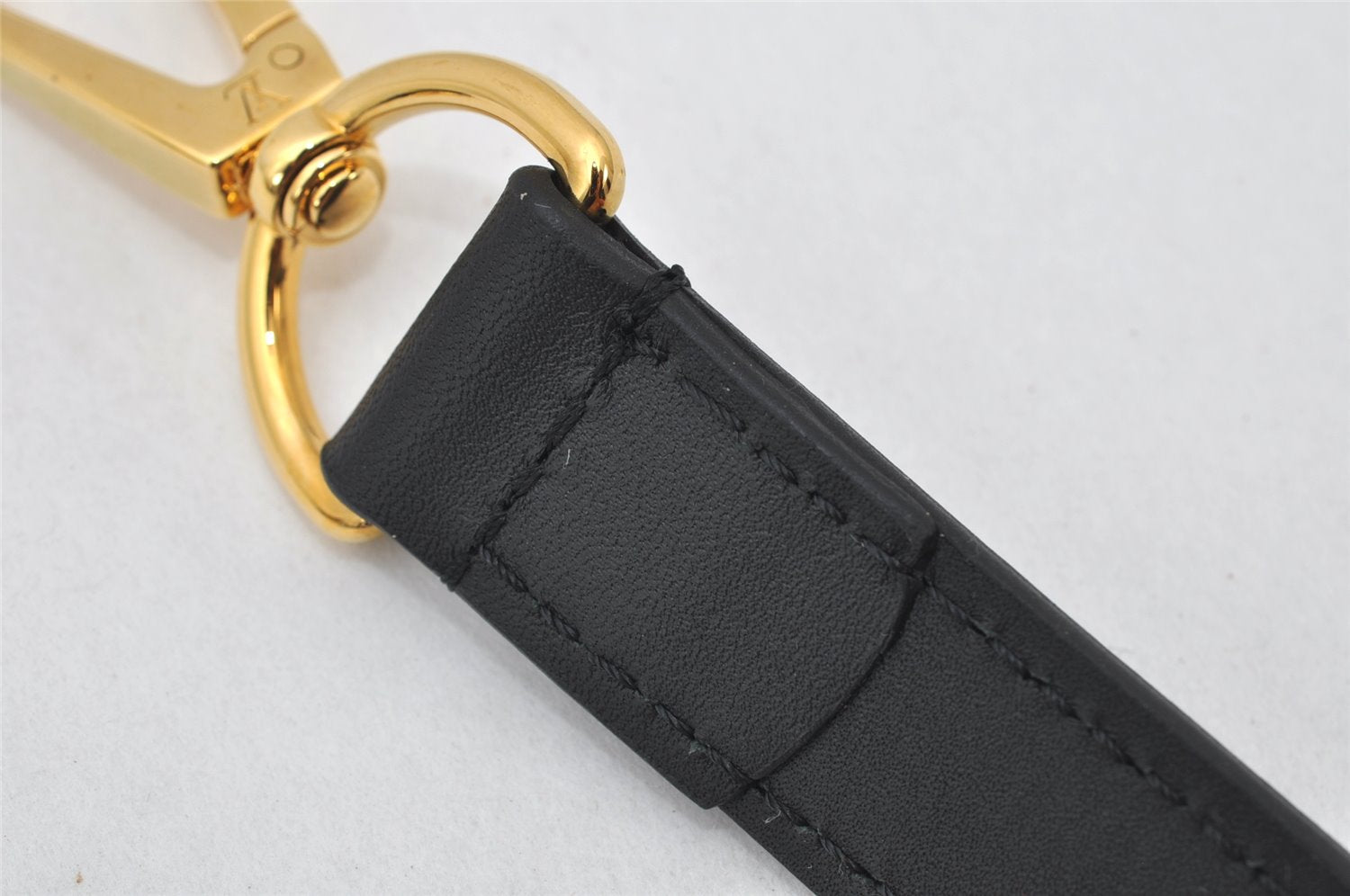 Authentic Louis Vuitton Leather Shoulder Strap Black 39.8-45.7