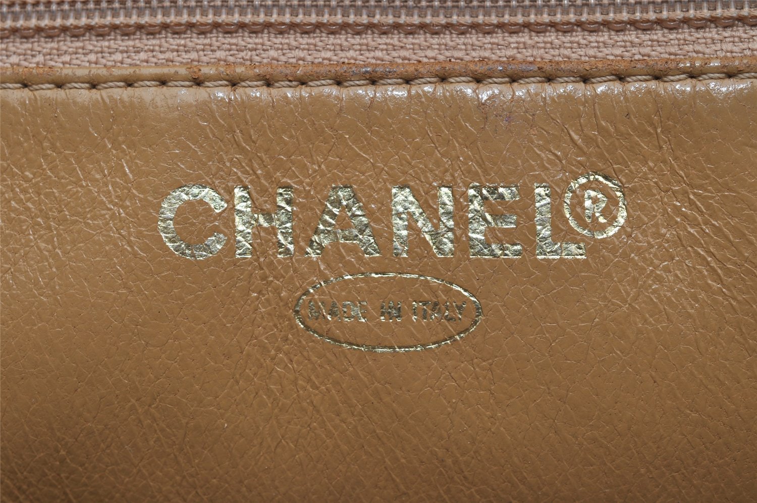 Authentic CHANEL Caviar Skin Medallion CC Logo Shoulder Tote Bag Beige 4639I