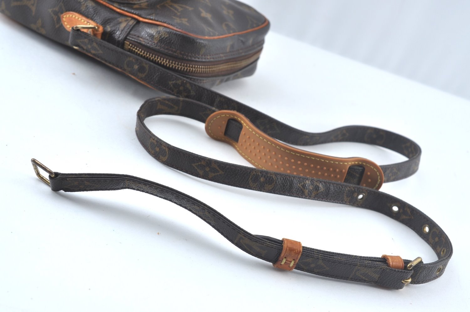 Auth Louis Vuitton Monogram Amazone Shoulder Cross Body Bag M45236 LV Junk 4641I