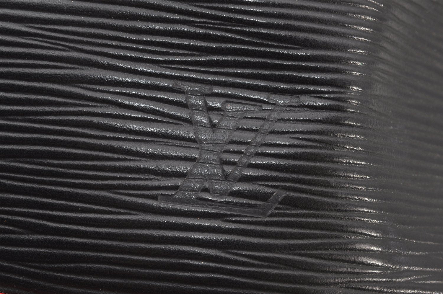 Authentic Louis Vuitton Epi Noe Bi-color Black x Red M44017 Drawstring Bag 4648K