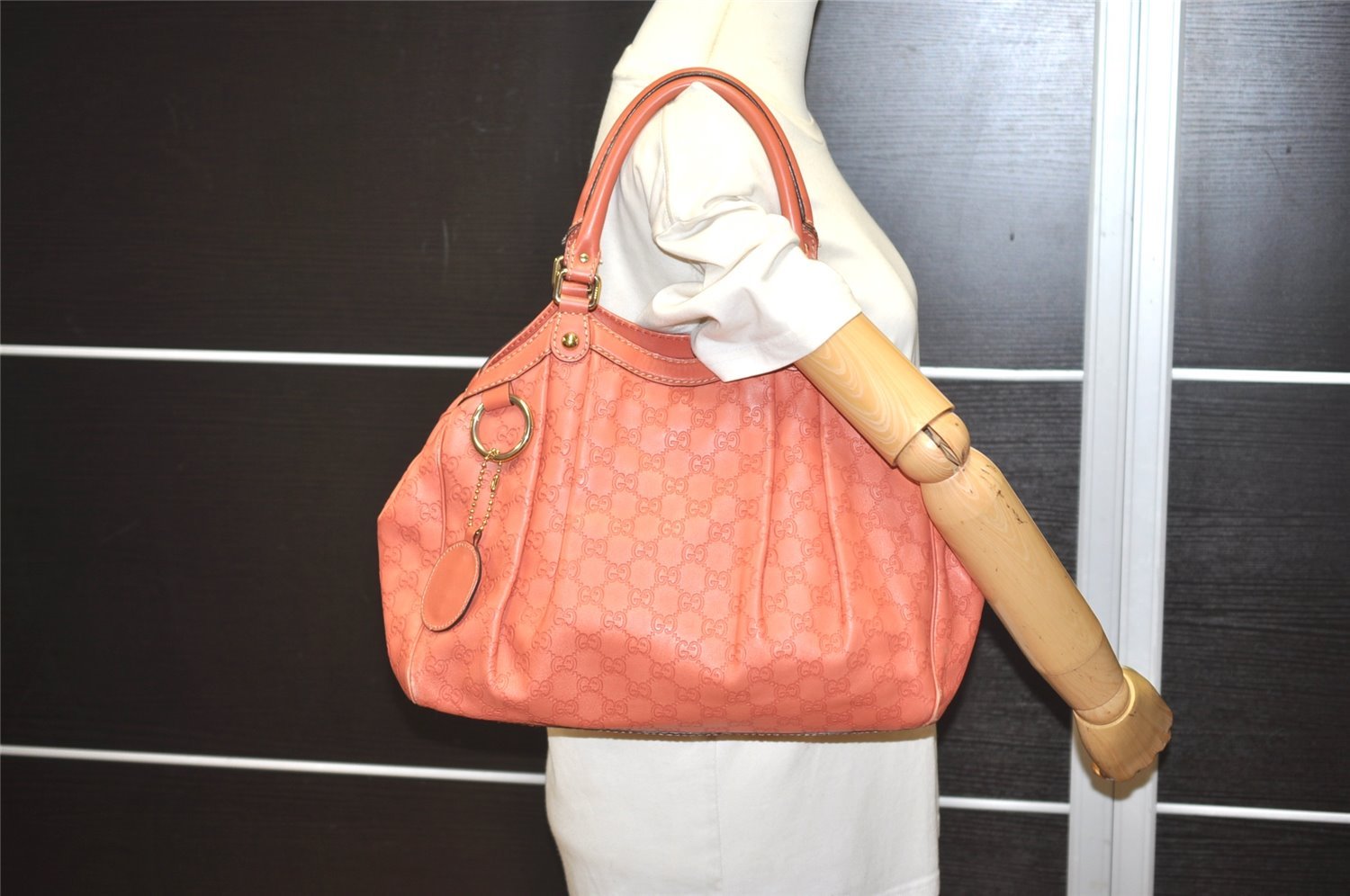 Authentic GUCCI Guccissima Sukey Shoulder Tote Bag GG Leather 211944 Pink 4655I