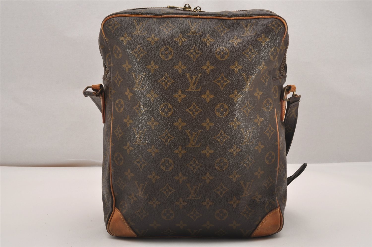 Authentic Louis Vuitton Monogram Amazone GM Shoulder Cross Body Bag LV 4656J