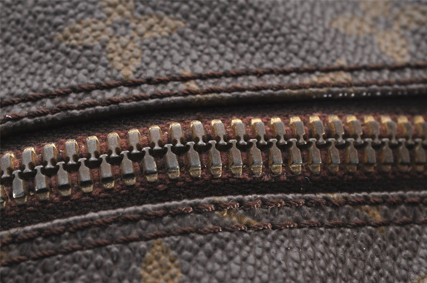 Authentic Louis Vuitton Monogram Amazone GM Shoulder Cross Body Bag LV 4656J