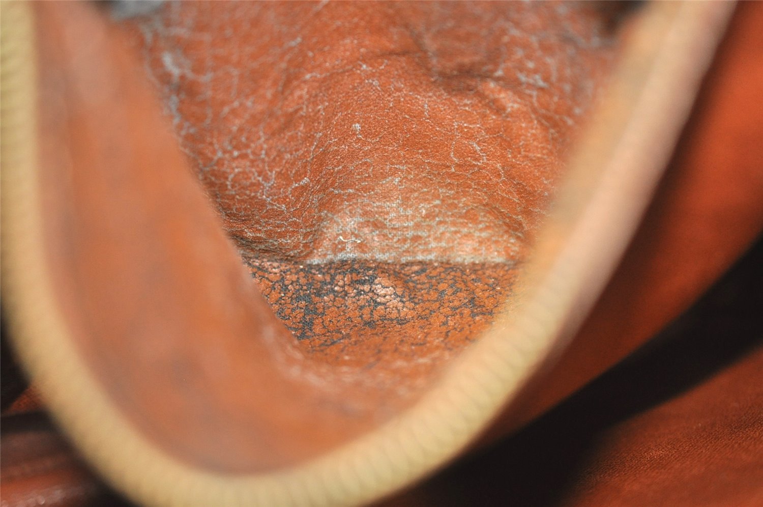 Authentic Louis Vuitton Monogram Amazone GM Shoulder Cross Body Bag LV 4656J