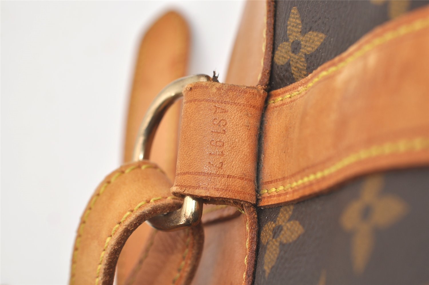 Authentic Louis Vuitton Monogram Randonnee PM Shoulder Bag M42243 LV 4657J