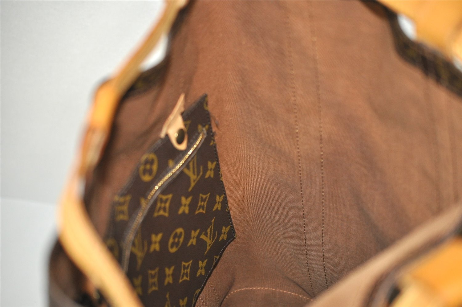 Authentic Louis Vuitton Monogram Randonnee GM Shoulder Bag M42244 LV 4661J