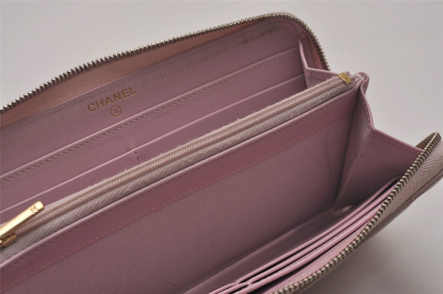 Authentic CHANEL Matelasse Caviar Skin CC Logo Long Wallet Purse Pink 4664I