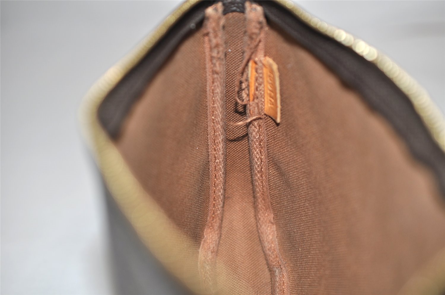 Authentic Louis Vuitton Monogram Pochette Accessoires Shoulder Cross Pouch 4667K