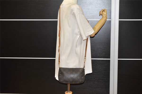 Authentic Louis Vuitton Monogram Pochette Accessoires Shoulder Cross Pouch 4667K