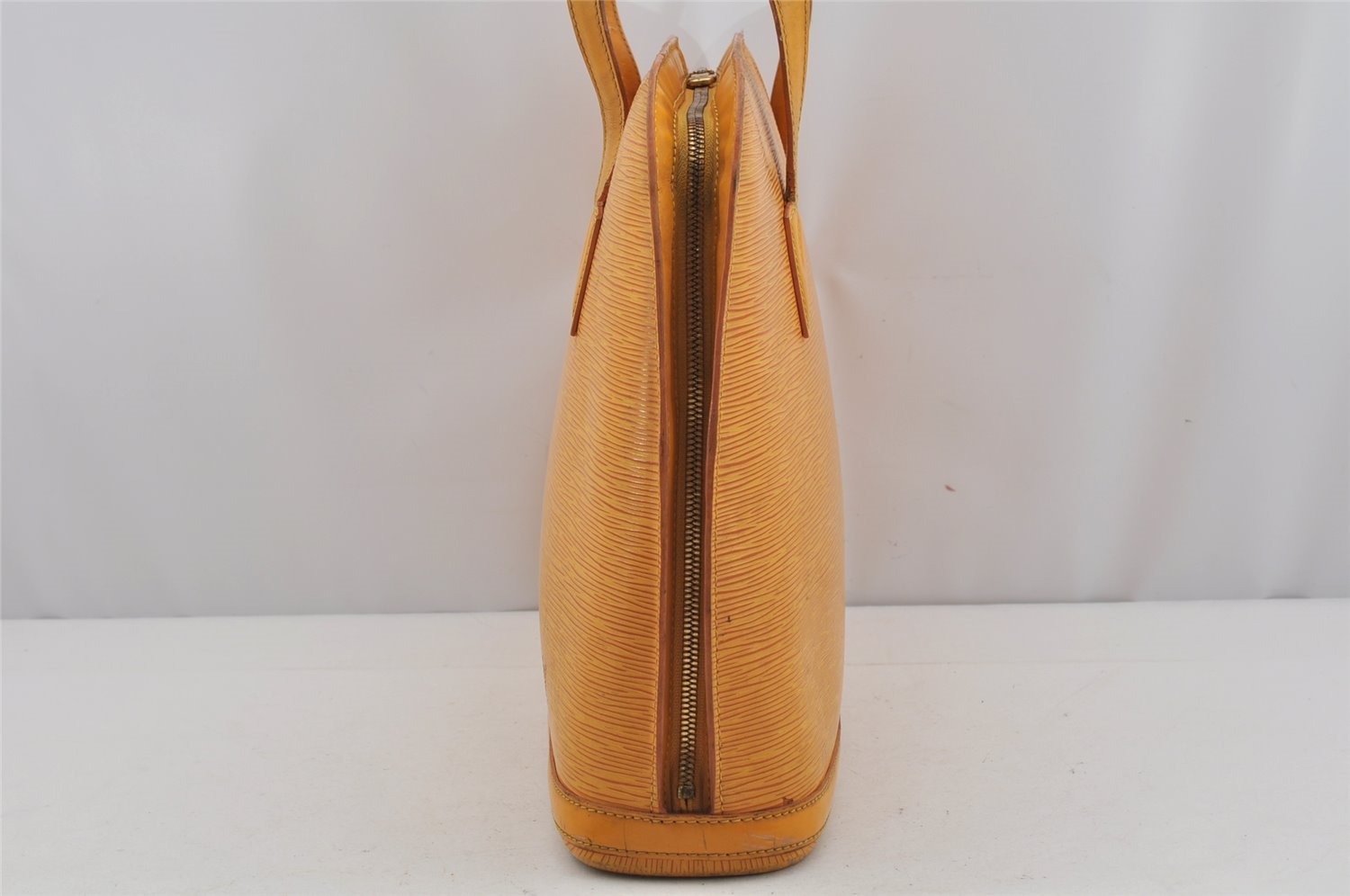 Authentic Louis Vuitton Epi Lussac Shoulder Tote Bag Yellow M52289 LV 4675J