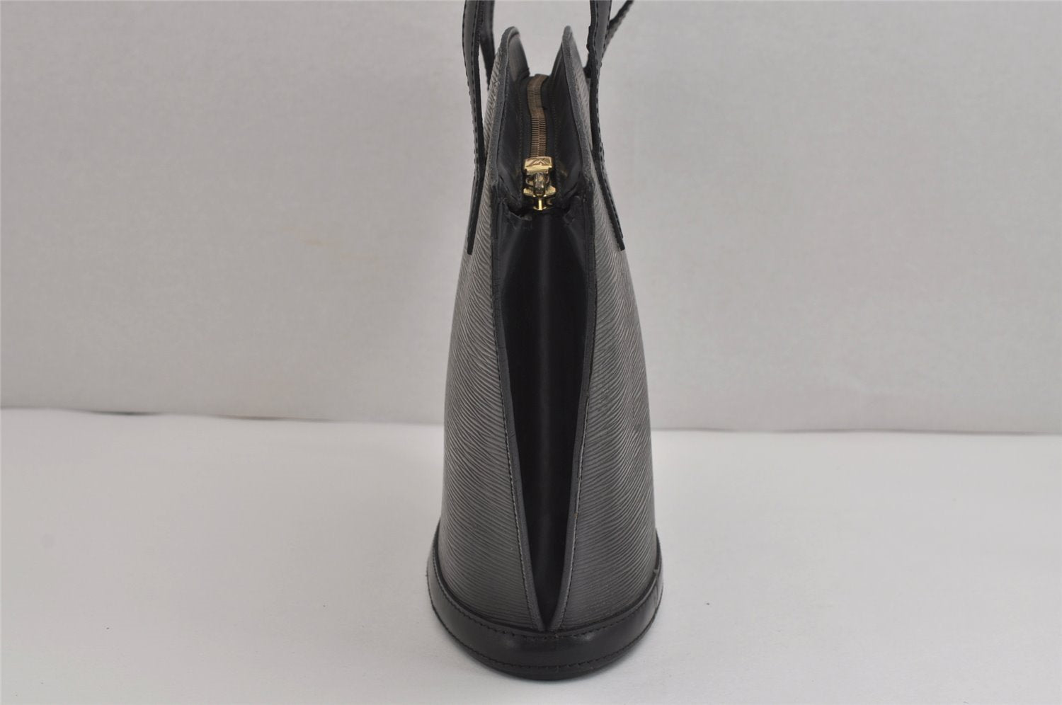 Authentic Louis Vuitton Epi Saint Jacques Hand Bag Black M52272 LV 4676J