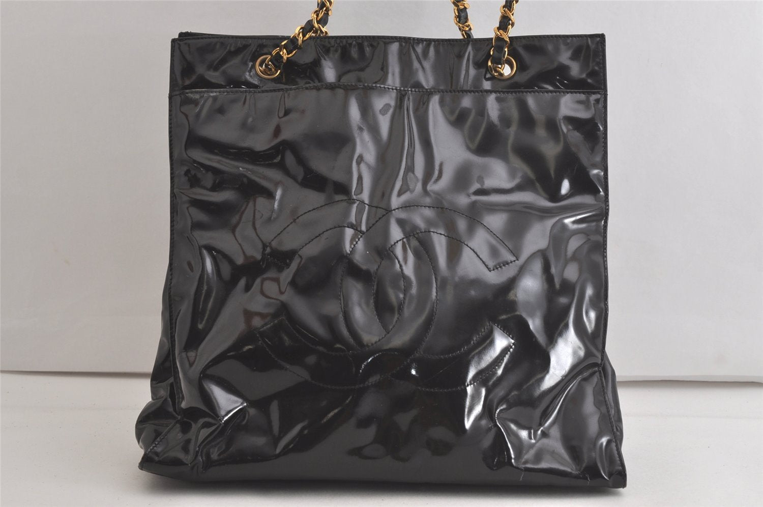 Authentic CHANEL Vintage CC Logo Chain Shoulder Tote Bag Enamel Black 4676K